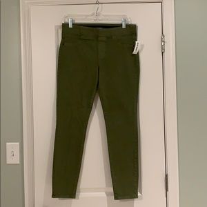 Old Navy Rockstar Pull On Jeans 8 Petite